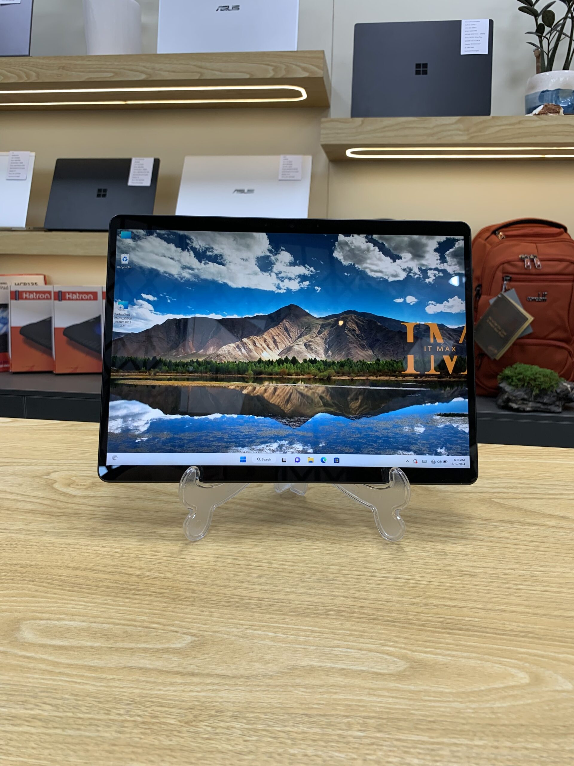 تبلت مایکروسافت سرفیس پرو 8 Microsoft Surface Pro...