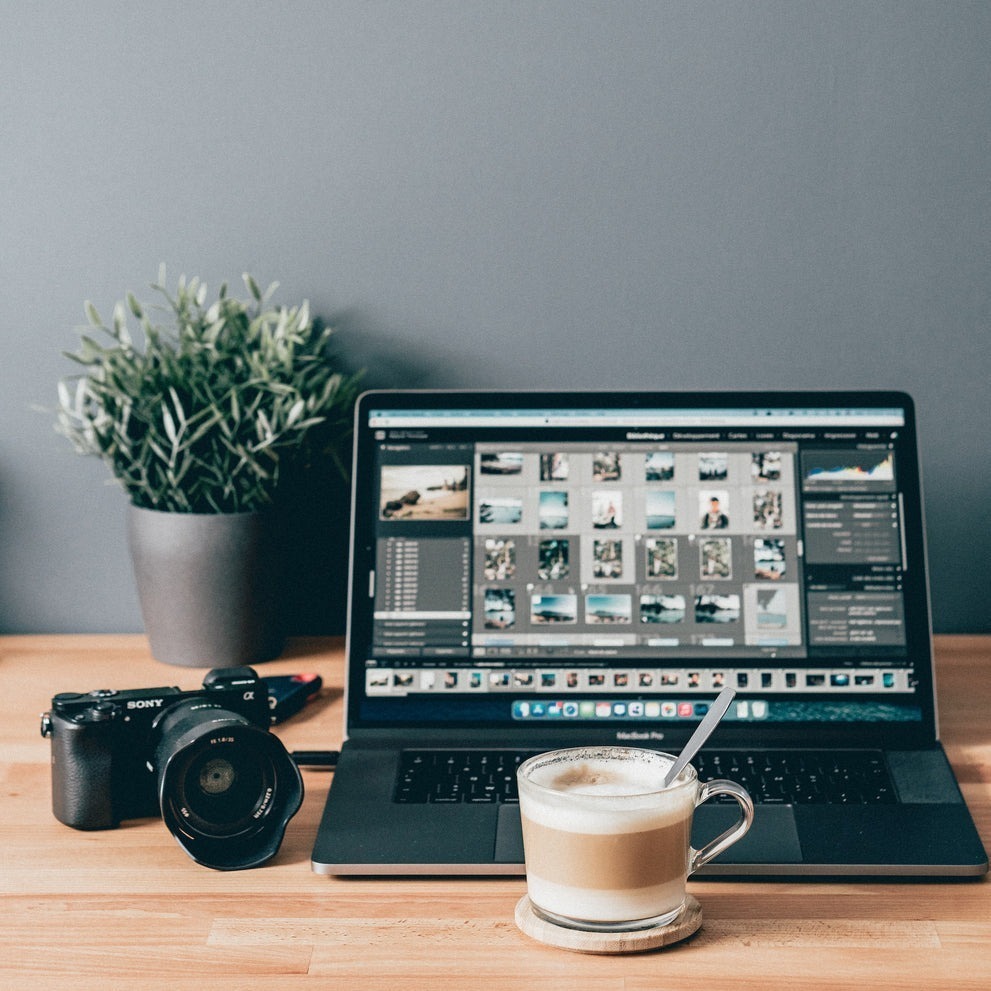 مرتب کردن عکس و ویدئو با لپتاپ 1 digital photo